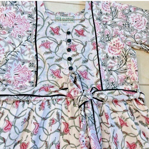 Brand new tuckernuck Sue Sartor white, pink , dark gray contrast print Dress - Picture 2 of 16